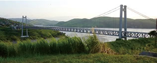 Matadi Bridge was built with yen loans from Japan and is a symbol of friendship between the DRC and Japan.